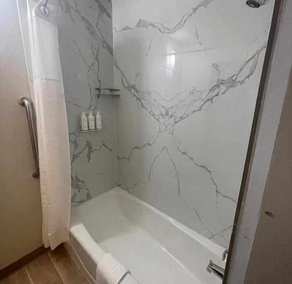 فندق Days Inn By Wyndham Mandan Bismarck Area