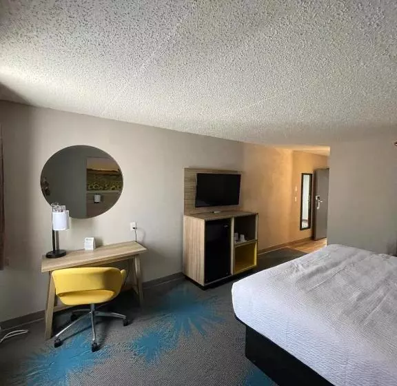 Hotelli Days Inn By Wyndham Mandan Bismarck Area