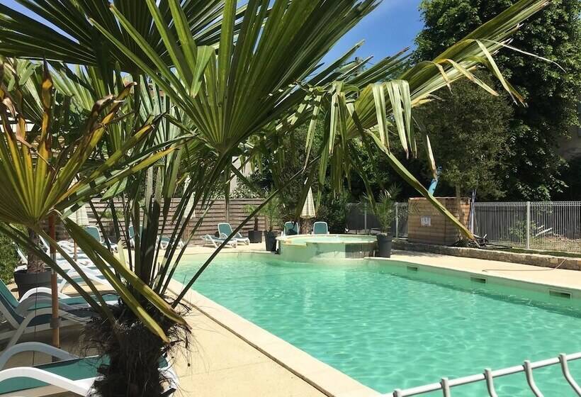 فندق Camping L'oasis