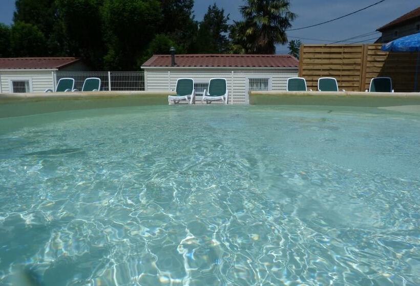 فندق Camping L'oasis