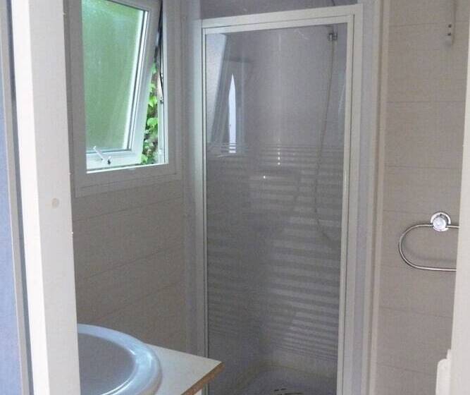 فندق Camping L'oasis