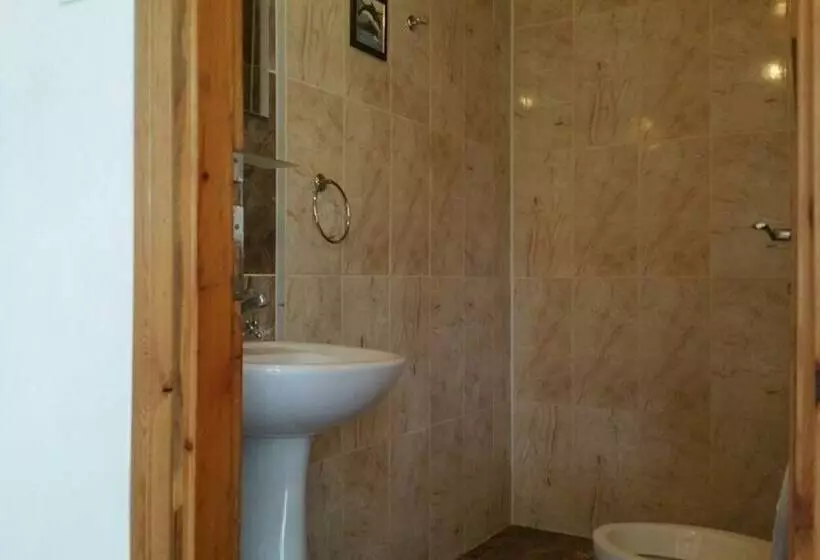 Hotelli Esralina Pansiyon