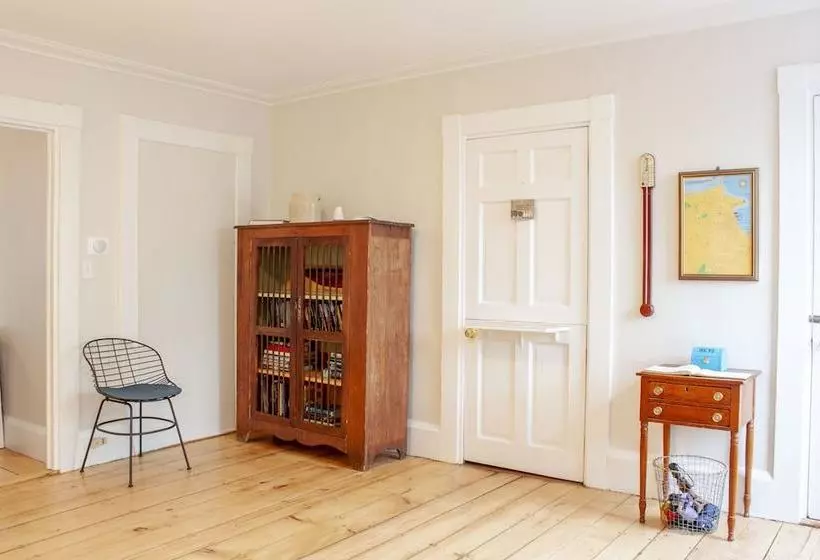 ホテル Hawthorn House