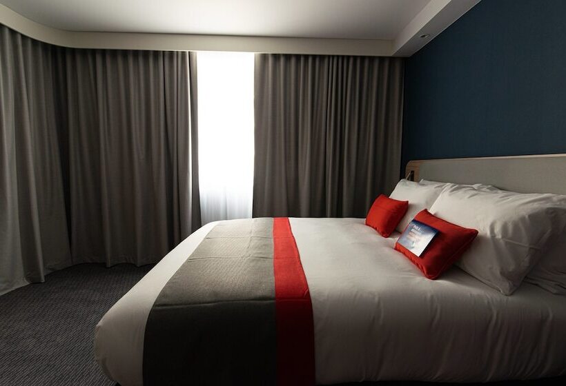هتل Holiday Inn Express   Bordeaux   Lormont, An Ihg