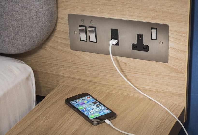 هتل Holiday Inn Express   Bordeaux   Lormont, An Ihg