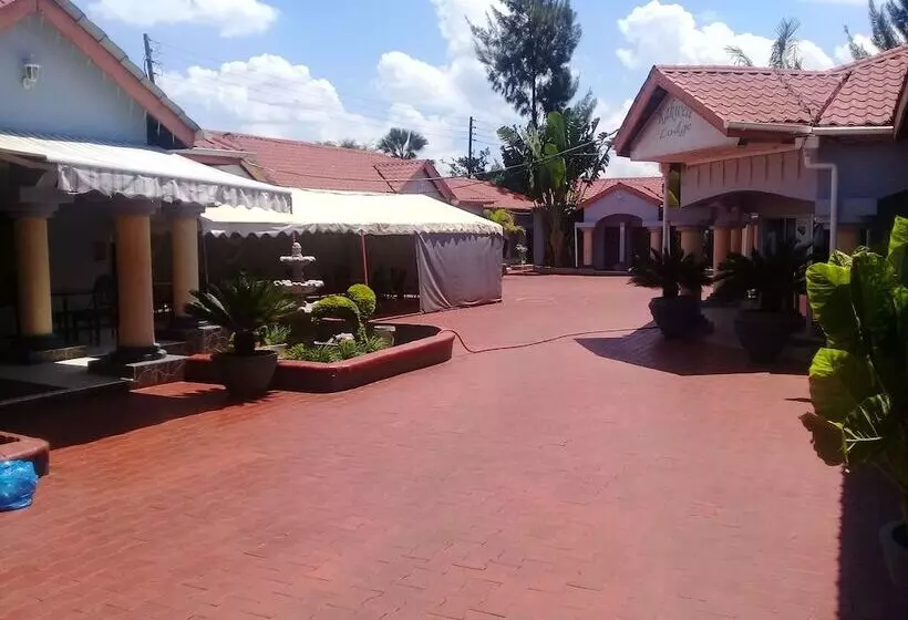 هتل Kakwele Lodge & Tours