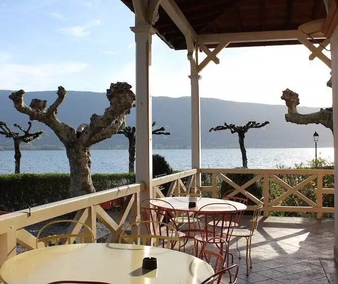 ホテル Le Pavillon Des Fleurs