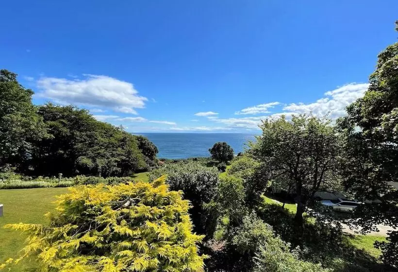 Hotelli Navidale House  Bed, Breakfast & Bar