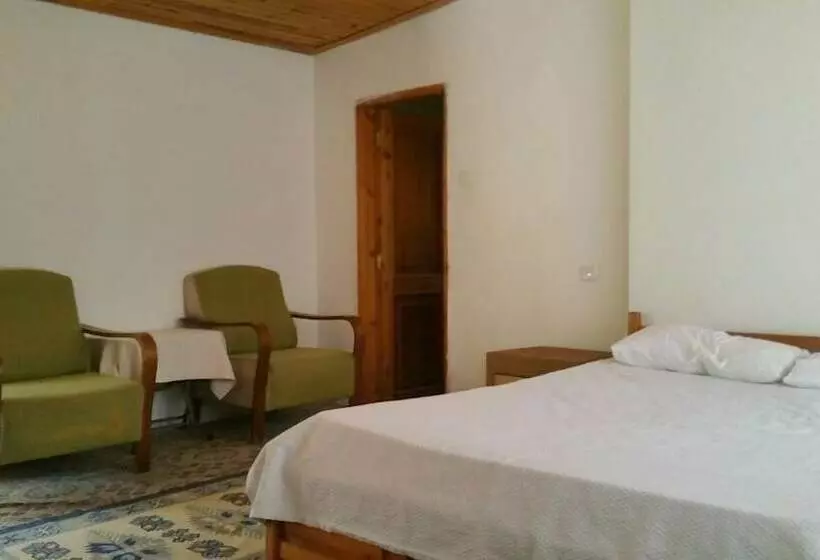 Hotelli Esralina Pansiyon