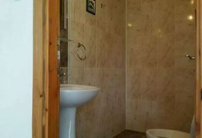 Hotelli Esralina Pansiyon