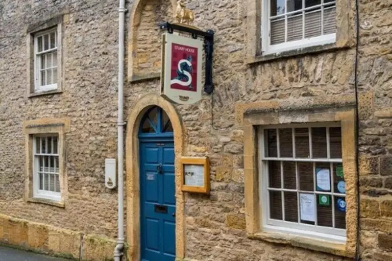 هتل The Bell At Stow