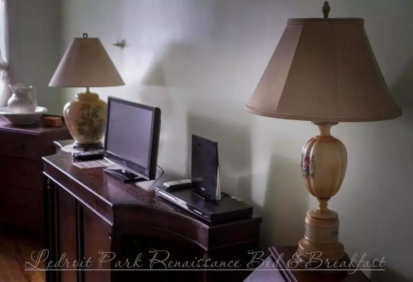 Ledroit Park Renaissance Bed And Breakfast