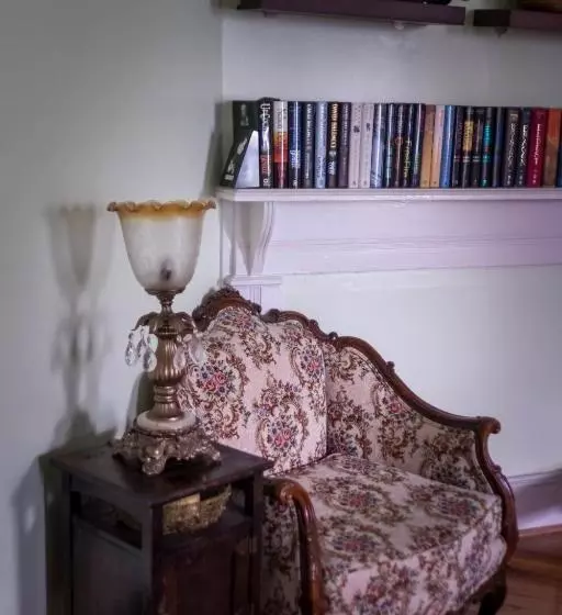 Ledroit Park Renaissance Bed And Breakfast