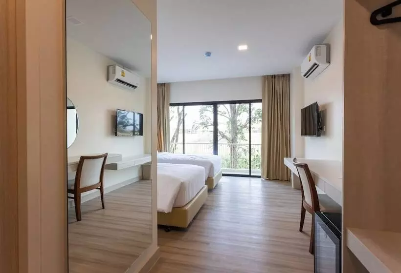 Porestva Hotel Sriracha