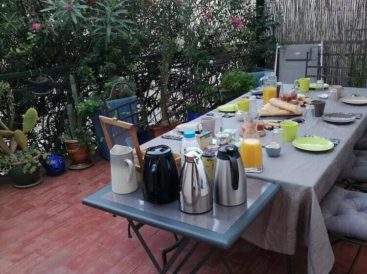 ベッドアンドブレックファースト Maison Du Canal