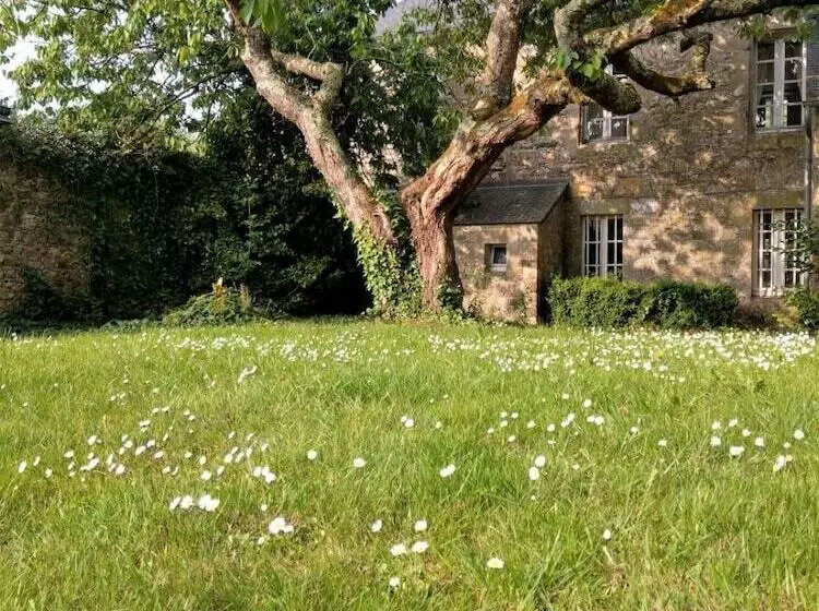 تختخواب و صبحانه Manoir De Penn Lann