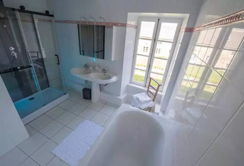 تختخواب و صبحانه Manoir De Penn Lann