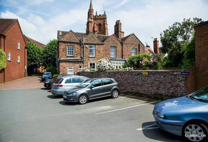 Aamiaismajoitus (B&B) The Golden Lion Inn