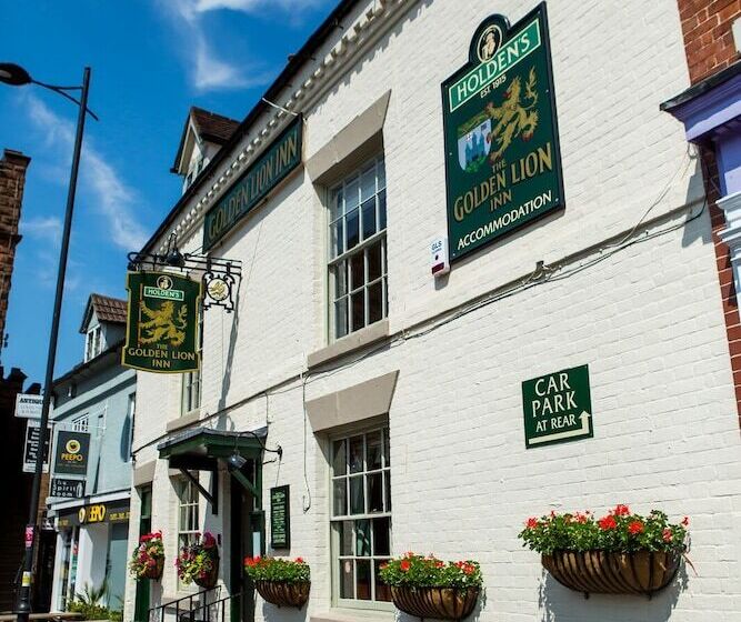 مبيت وإفطار The Golden Lion Inn