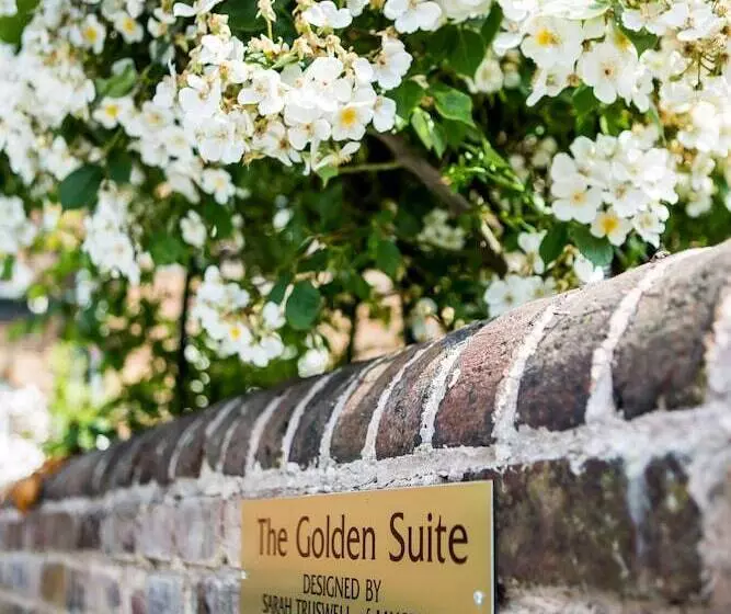 Aamiaismajoitus (B&B) The Golden Lion Inn