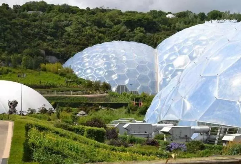 Callestock Courtyard