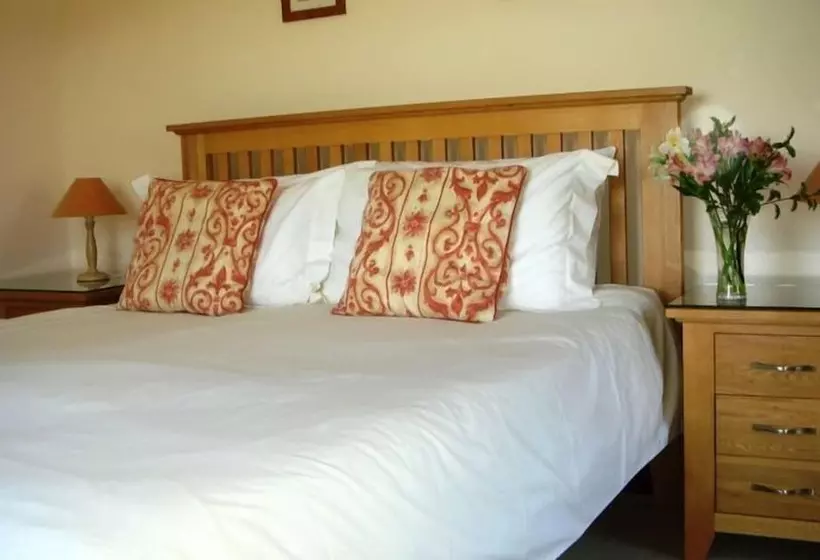 Callestock Courtyard