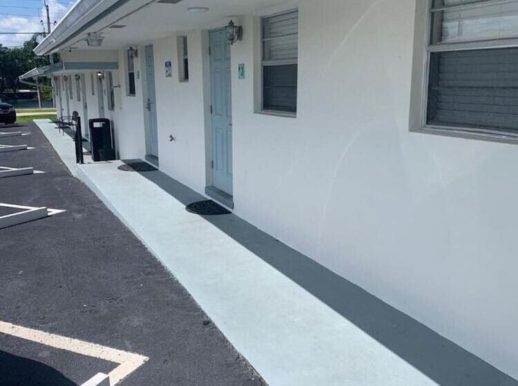 Caribbean Shores Jensen Beach Motel