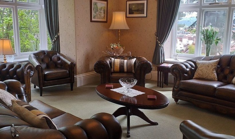 Отель Channel House