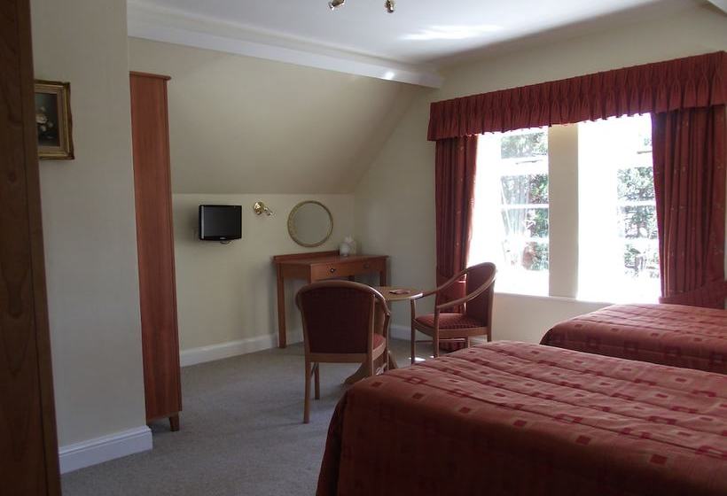 Отель Channel House