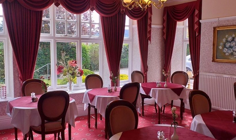 Отель Channel House