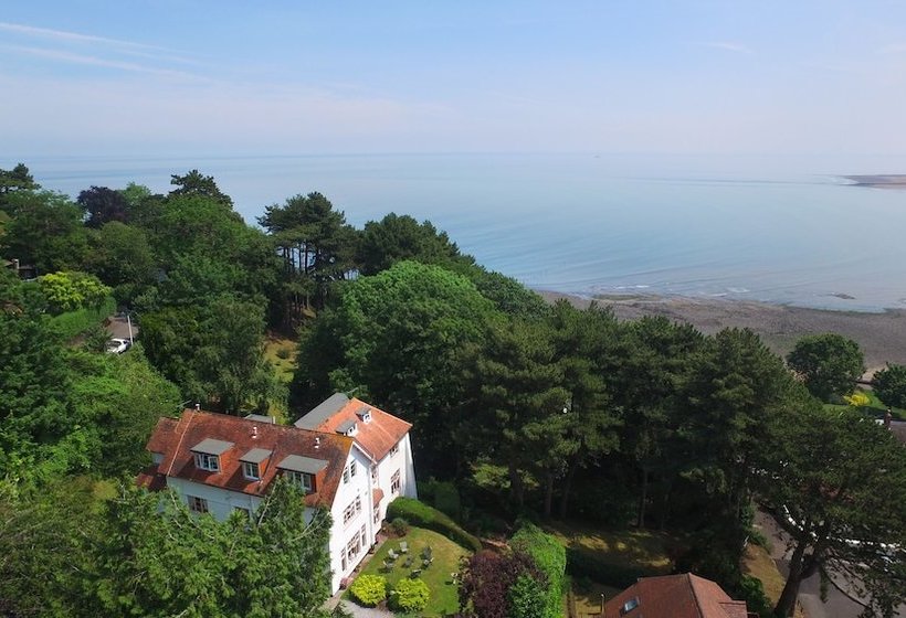 Отель Channel House