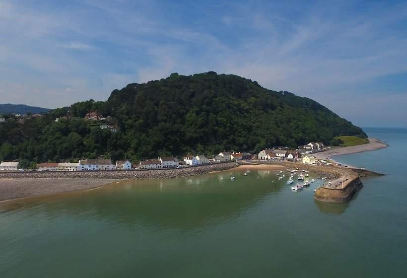 Отель Channel House