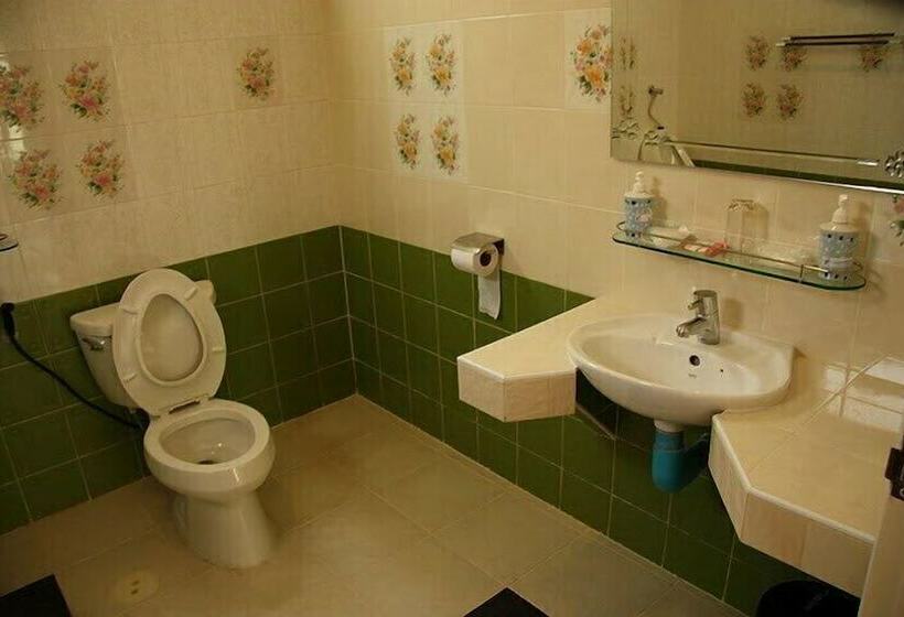 酒店 Khumphyazaw Resort