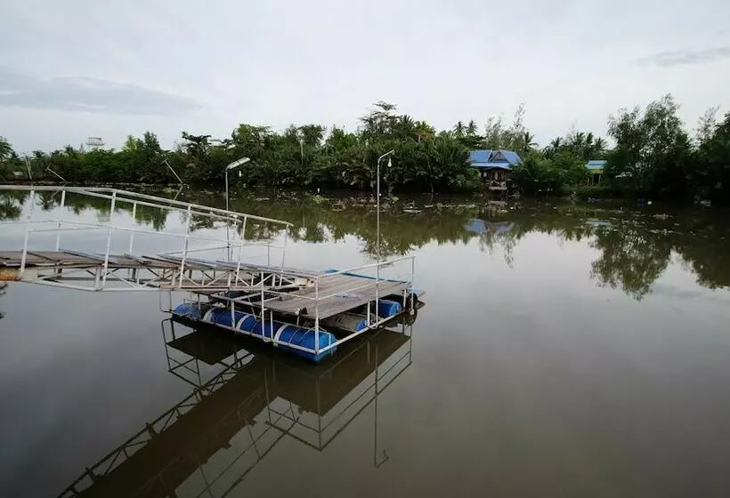 ホテル Khumphyazaw Resort