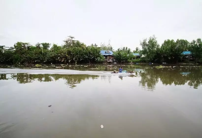 ホテル Khumphyazaw Resort