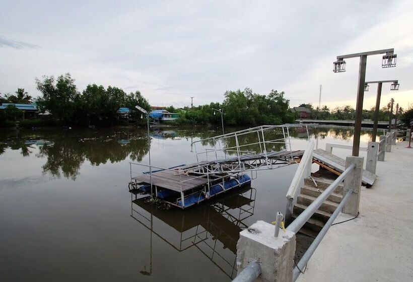 酒店 Khumphyazaw Resort