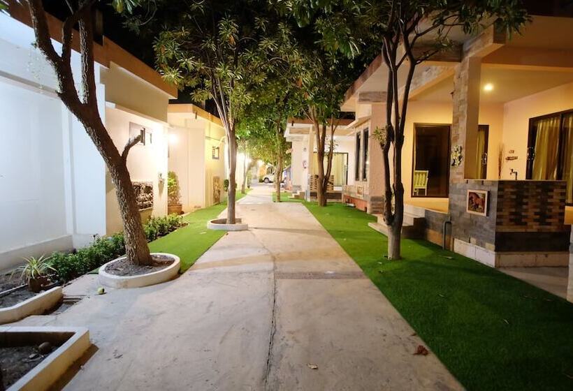 酒店 Khumphyazaw Resort