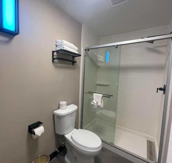 Luxor Inn & Suites, A Travelodge By Wyndham