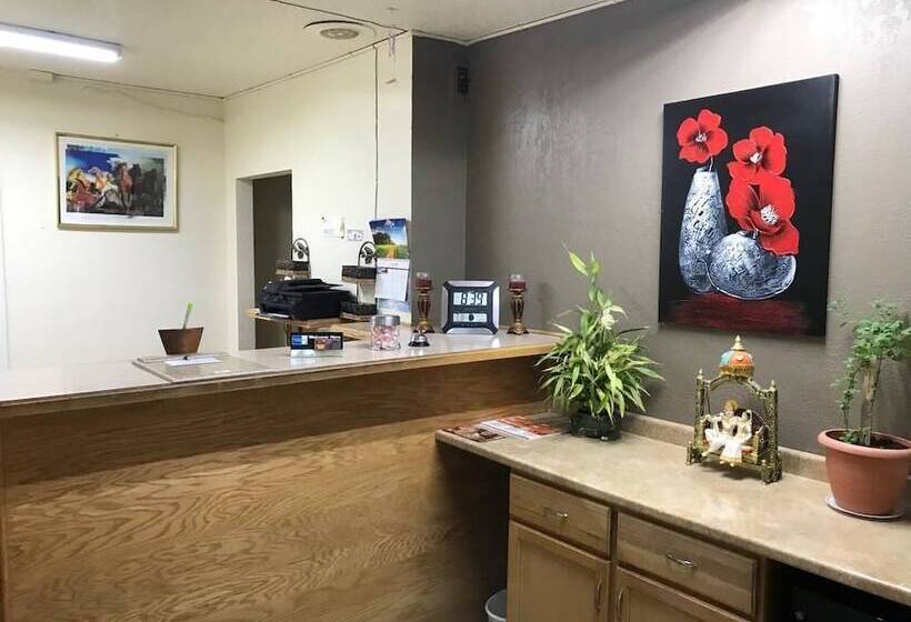 فندق على الطريق Budget Inn