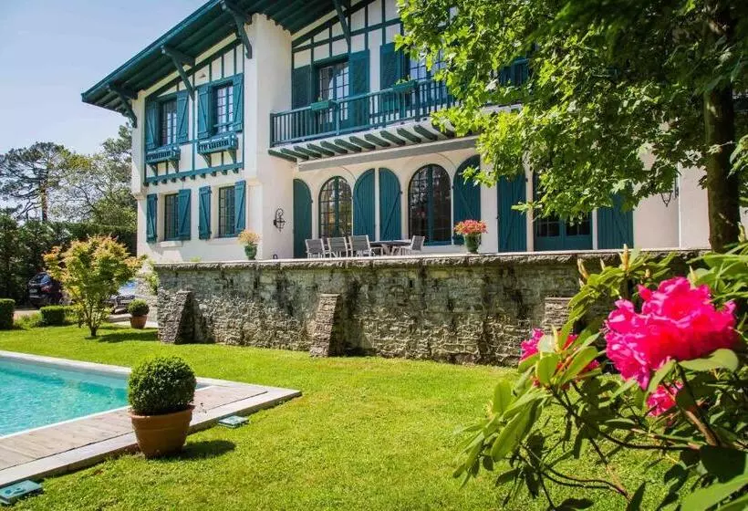 Pensión Maison Cuevas