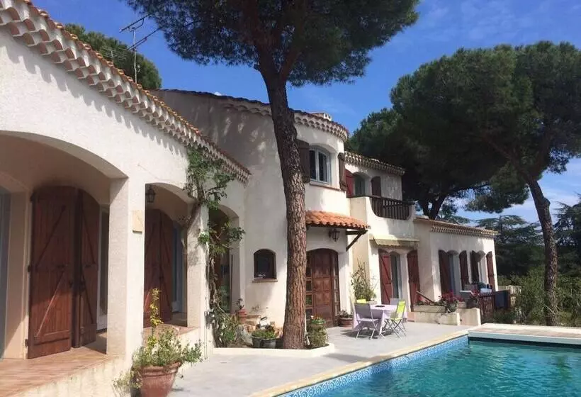 پانسیون Maison D Hotes Naturiste Villa Paulana