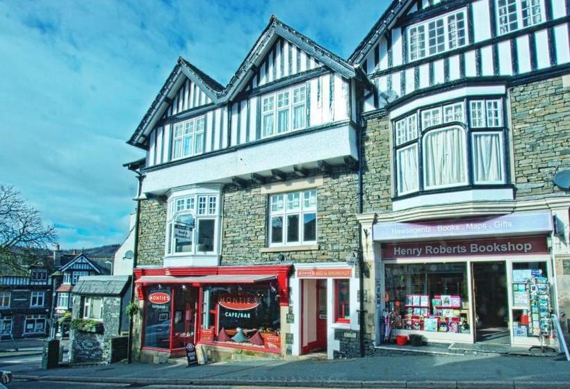 펜션 Monties Guest House   Adults Only