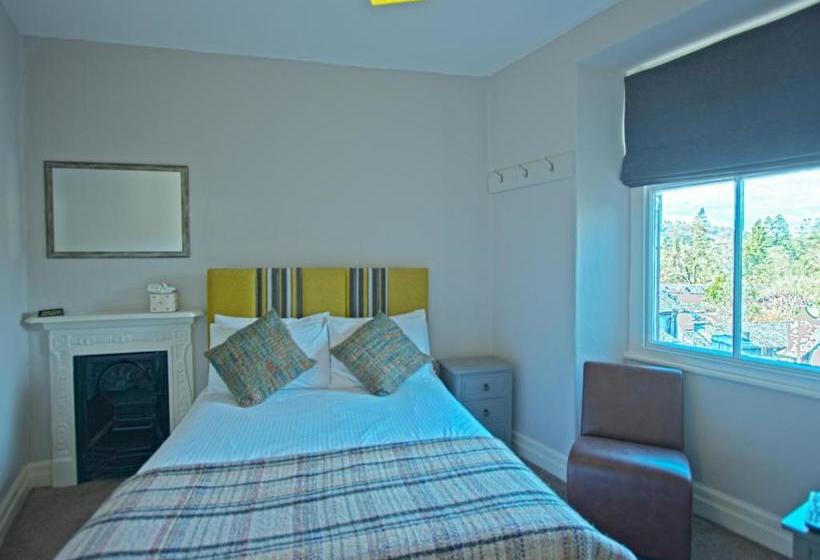 펜션 Monties Guest House   Adults Only