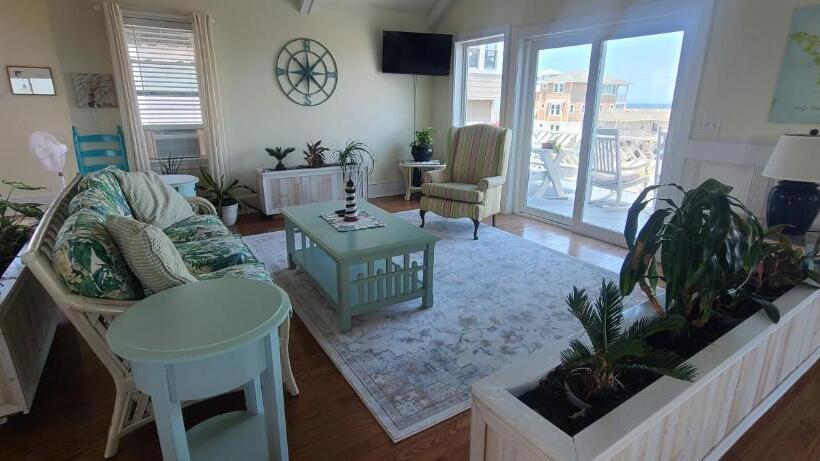 Pierhouse Bed & Breakfast