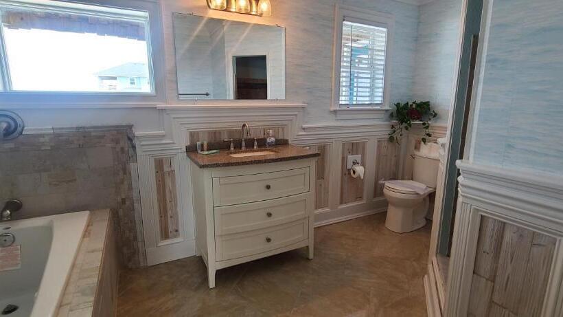 Pierhouse Bed & Breakfast