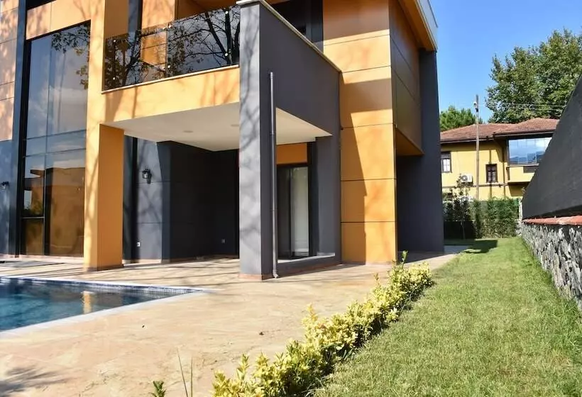 Yakut Villa