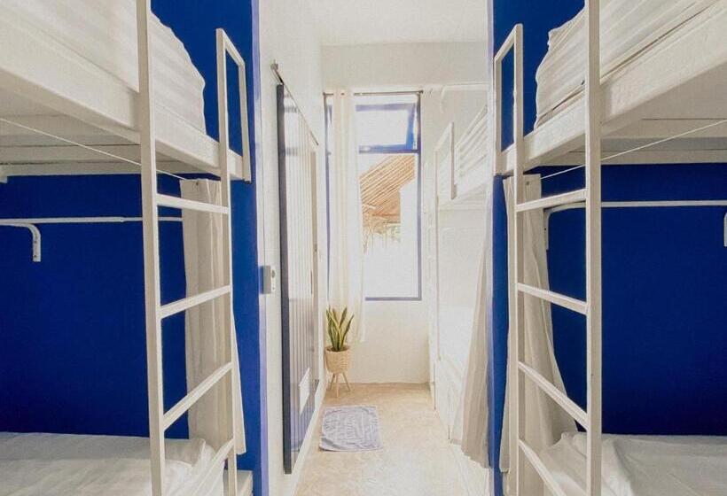 Retkeilymaja Pajamas Koh Chang