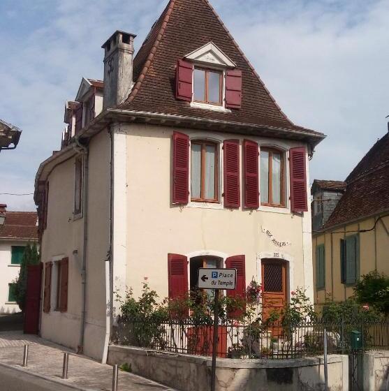 Bed and Breakfast Aux Rosiers