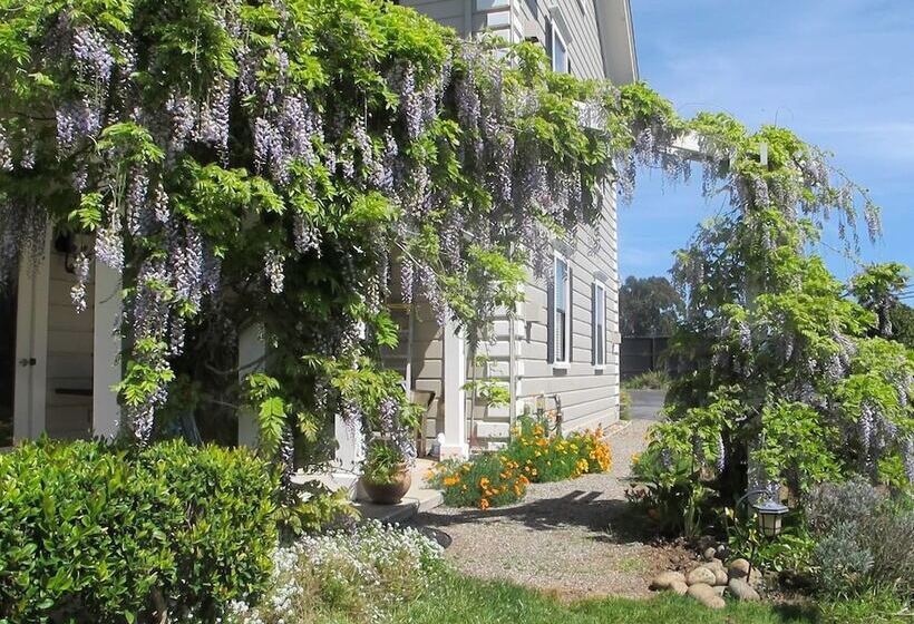 민박 Flora Vista Inn