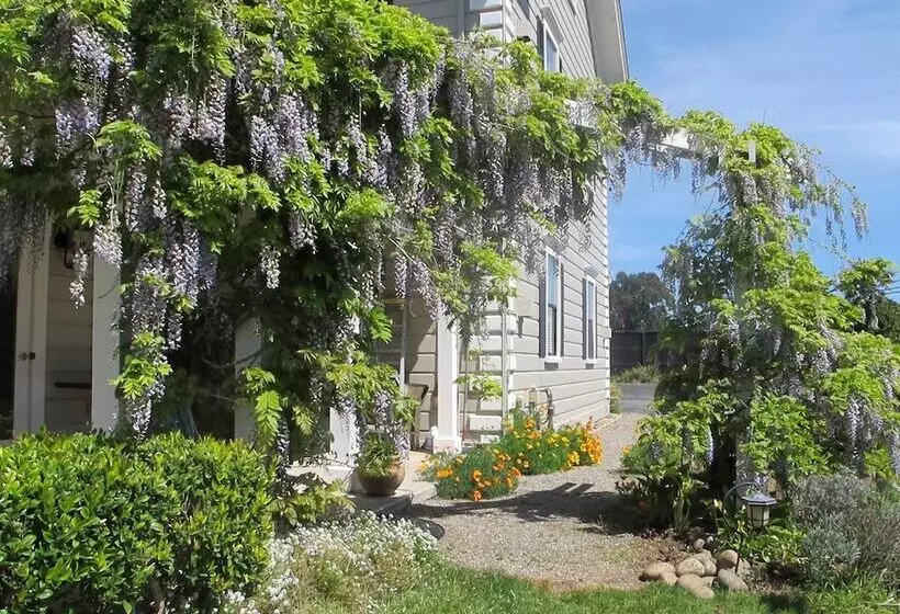 Aamiaismajoitus (B&B) Flora Vista Inn